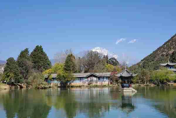 丽江行四：日照金山