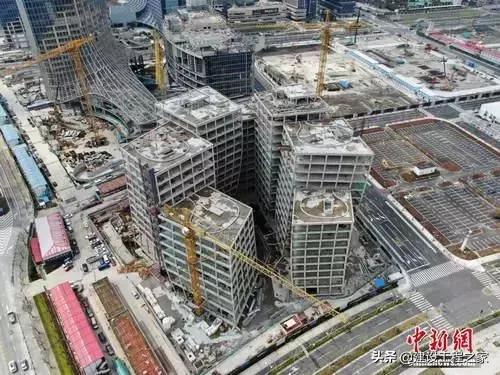 日本建筑大师故意把中国这栋大厦建歪了？