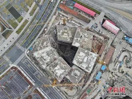 日本建筑大师故意把中国这栋大厦建歪了？