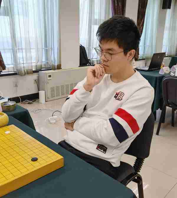 “围棋八冠王”柯洁：他的成功背后，有无数父母的眼泪